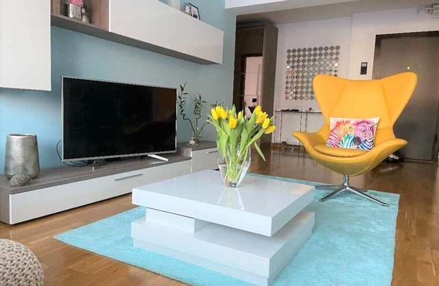 Quiet&Vibrant&Luxurious Apartment in Central Bucharest !