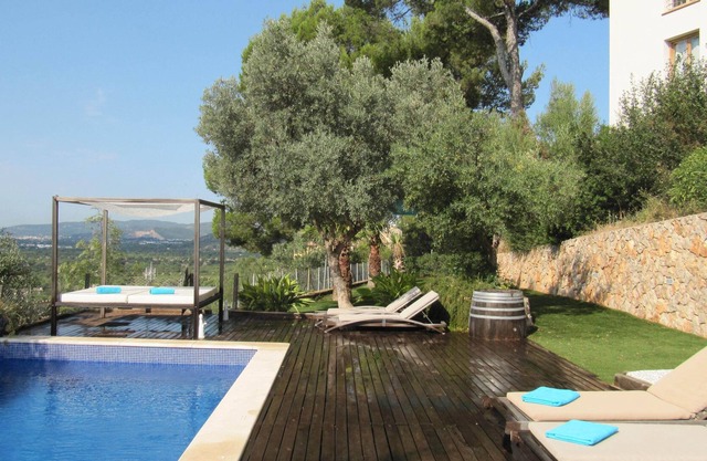 Quiet Villa with pool & breathtaking views between Palma Valldemosa & Soller