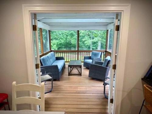 Quiet Waters Family Home 4BR Sleeps 8