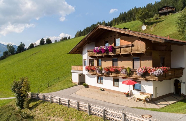 Quietly located apartment with terrace