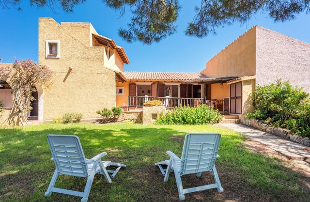 Quietly Situated Holiday Home with Sea View, Garden & Terrace