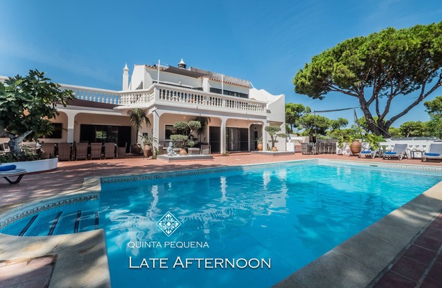 Quinta Pequena is a large traditional family villa near Vale Do Lobo