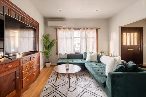 Quintessential 2BR Craftsman