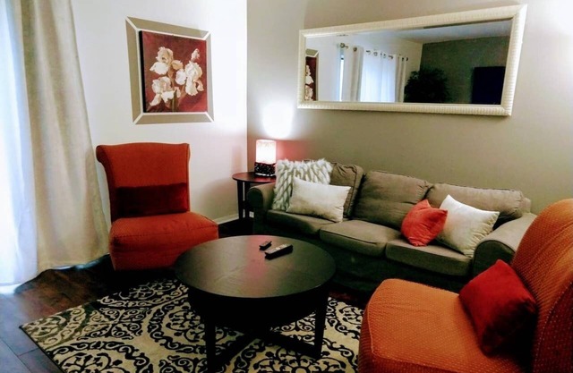 Quite Townhome in central Raleigh