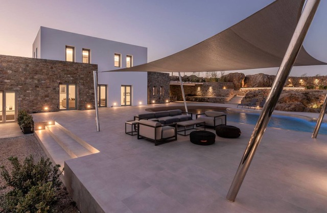 R 146 Luxury Villa with Private Pool Fantastic Views Outdoor Audio System
