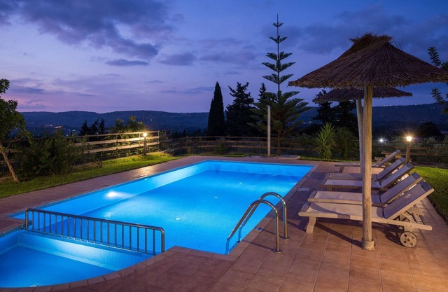 R 491 Villa with Indoor Jacuzzi Private Pool Mountain Views