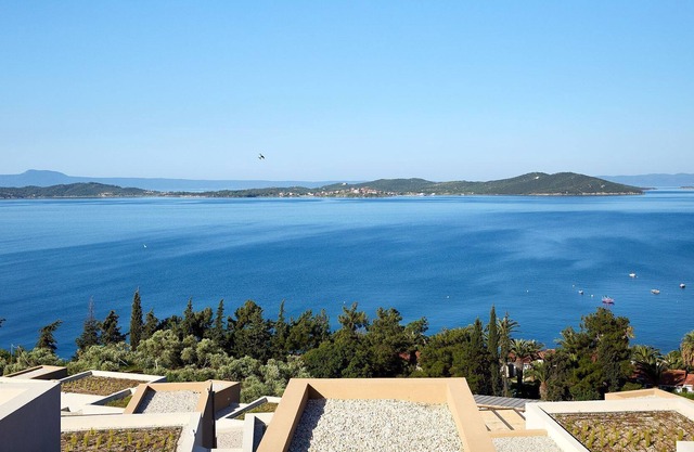R 845 FREE HALF BOARD Residential 2 Bedroom Pool Villa with Private Garden