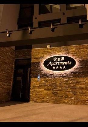 R&B Apartment 24