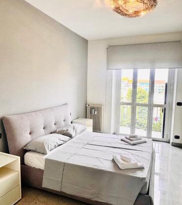 R&G House - Appartamento moderno vicino alla metropolitana - Modern apartment close to the metro