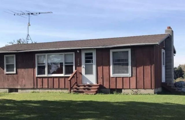 R &R Cabin rentals. Close to trails and rifle river recreation center.