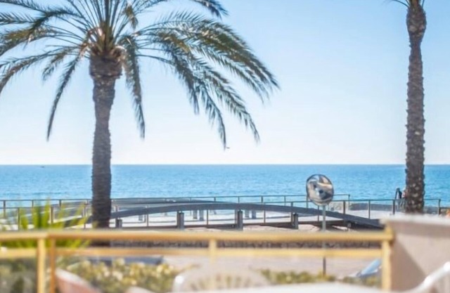 R139 Apartament beachfront Guillem