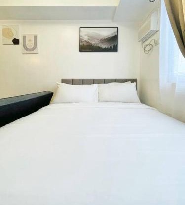 R2 Minimalist Snug Haven