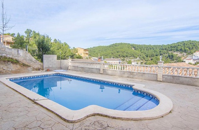 R83 Villa Rosales