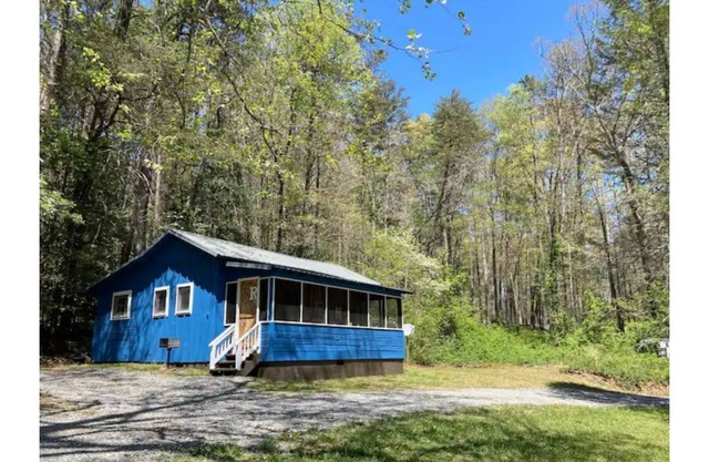 Rabun Cabin at Bleu Canoe Campground