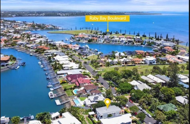 Raby Bay Scenic Canals Getaway