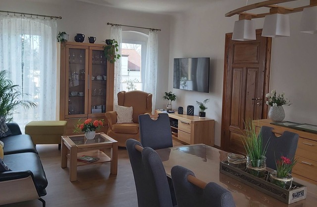 Radebeul-Villa Tini - 4-room apartment "Water Tower"