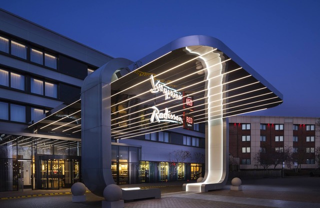Radisson RED Hotel London Heathrow