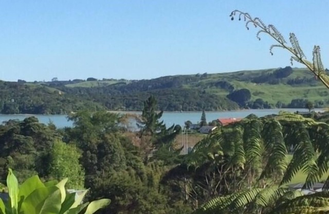Raglan Beauty. Sun, Views, Nature - Walk to Town