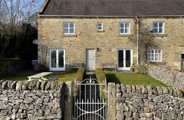 Raikes Barn, Dog Friendly cottage Sleeping 4, Set in the Beautiful Peak District, Hartington