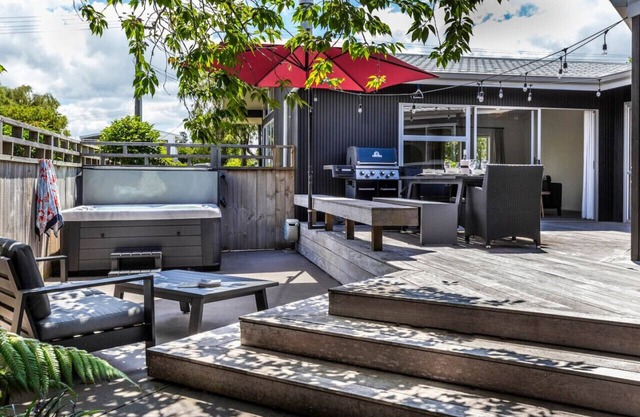 Rainbow Point Haven - This Holiday Home has it ALL!