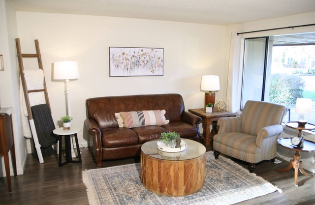 Rainier Villa, 2 minute walk to town