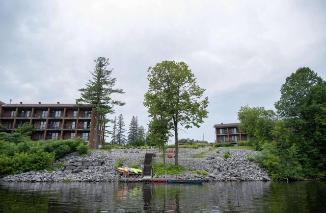 Ramada by Wyndham Ottawa On The Rideau