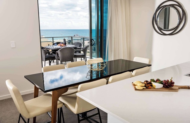 Ramada VetroBlu Scarborough Beach