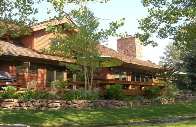 Ranch like setting one mile from town and across from River Run Lodge