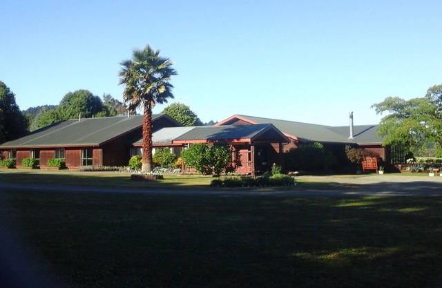 Rangitaiki River Lodge Below Te Urewera Mountain Forest