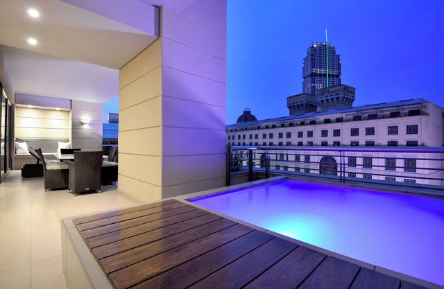 Raphael Penthouse Suites