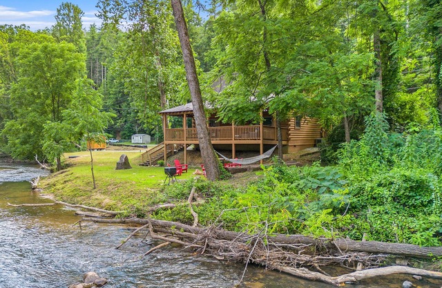 Rare easy access RV, trailer, & motorcycle parking, dog friendly cabin