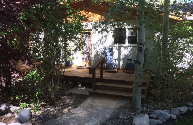 Rare Find! Cozy cottage tucked away, private setting next to creek near downtown