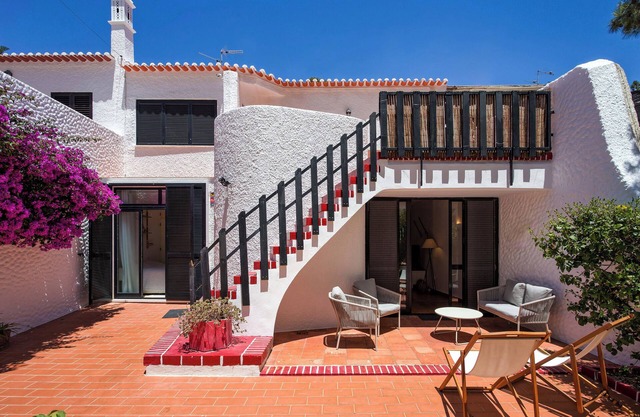 (RARE!) Traditional Family Villa 100m from the beach and city centre