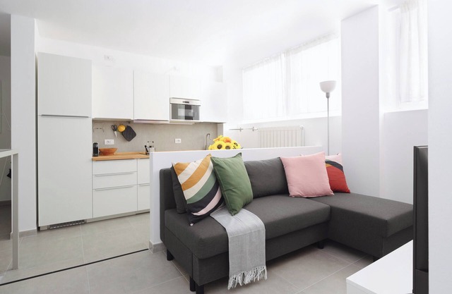 Ravizza 34 S2 - One Bedroom Apartment, Sleeps 3