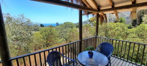 Rbkº Casa en Zapallar con hermosa vista y jardín.