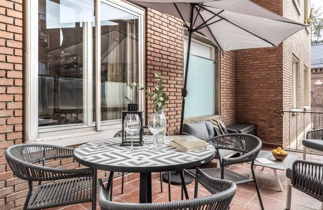 Real - 3 bedroom and terrace in Almagro