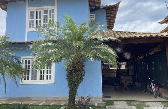 Recanto das Turtas, condominium on the street in front of the beach