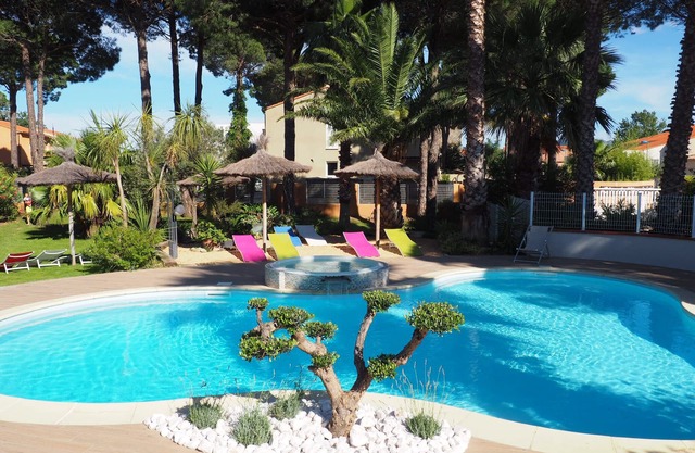 RECENT APARTMENT ANY COMFORT CONDITIONING WITH POOL AND TERRACE
