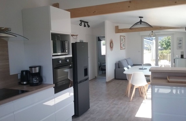 Recent house 900m Beach Penmarc'h