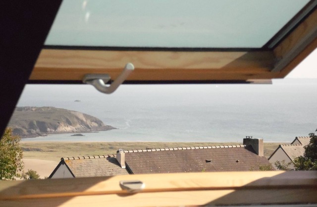 Recent sea view house with organic garden on the Crozon peninsula