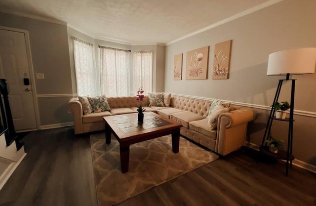 Recently Renovated Condo!