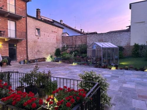 Recinto Nobili 4 - private parking vista cortile