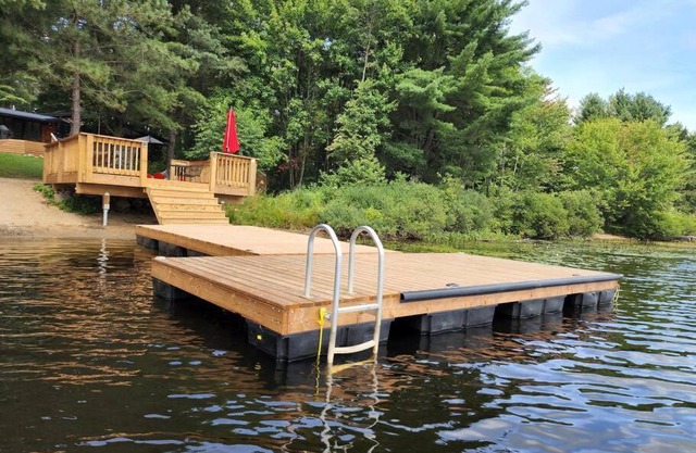 Red Cedar Chalet on Brady Lake