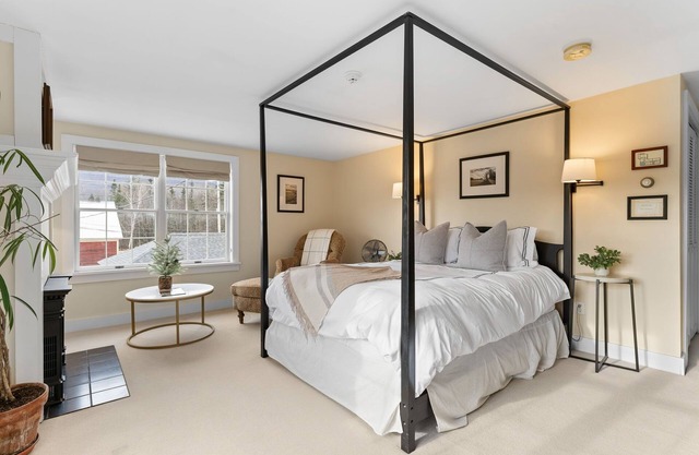 Red Clover Inn: Romantic Queen Suite Killington