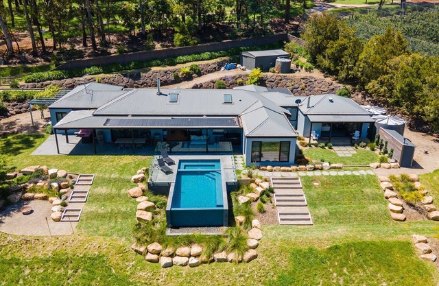 Red Hill Country Charm with Pool and Spa