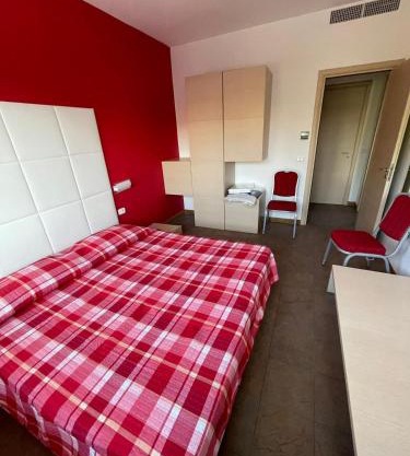 Red House - Borgo Lago