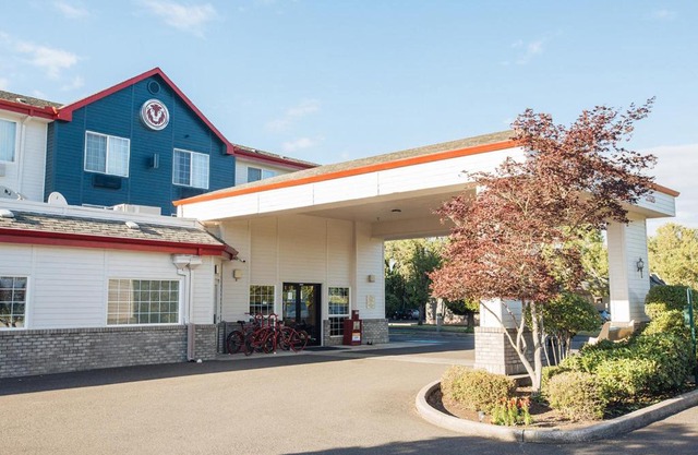 Red Lion Inn & Suites McMinnville