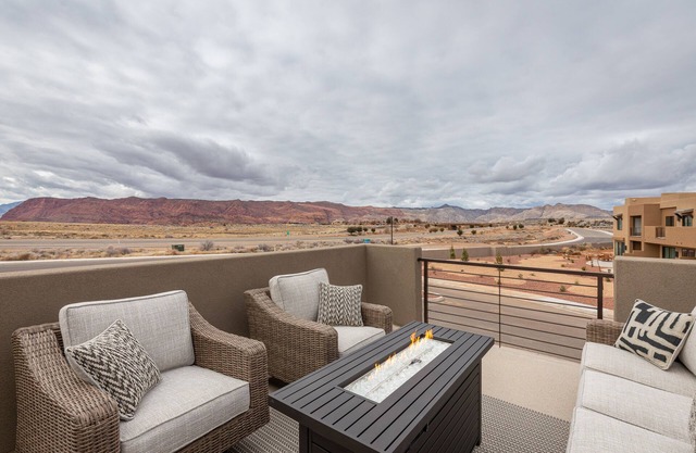 Red Rock Oasis at The Ledges Golf Club *Resort Amenities Included!