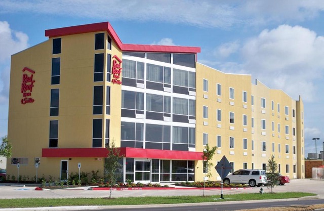 Red Roof Inn & Suites Beaumont