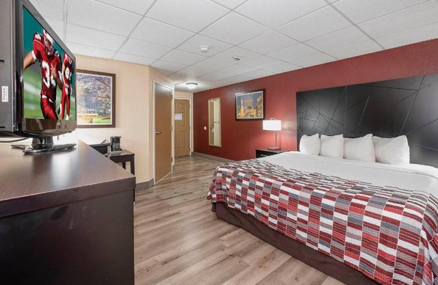 Red Roof Inn & Suites Macon
